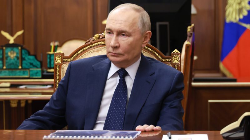 No money problems? Russia says it can keep fighting